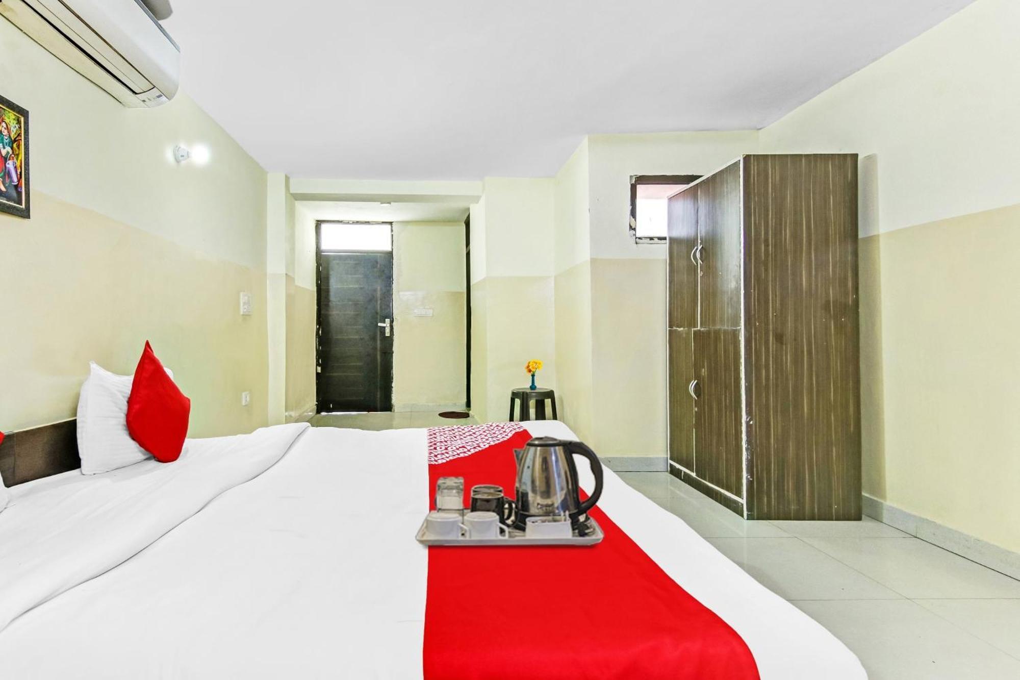 Super Hotel O Royal Green New Delhi Exteriör bild
